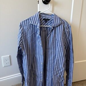Banana Republic Men's Blue and White Striped Shirt